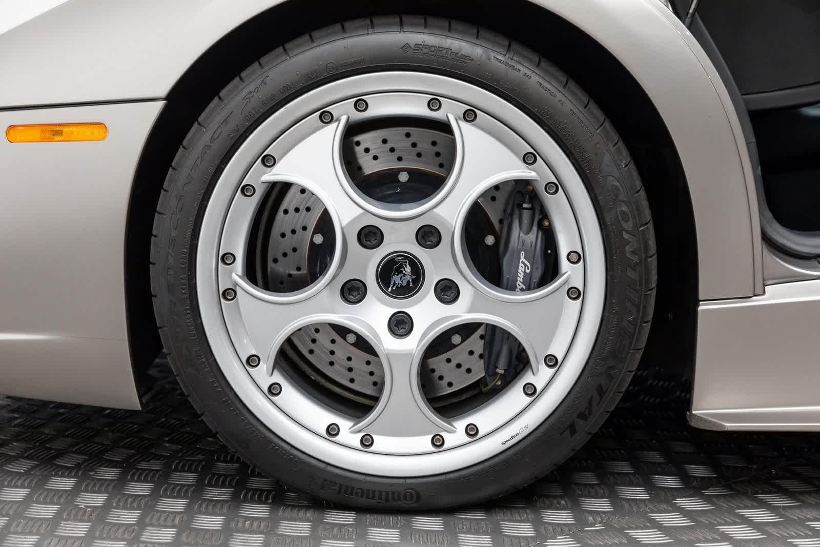 Thumbnail: 2003 Lamborghini Murcielago - 8