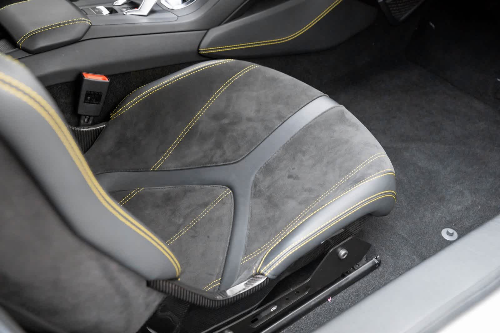 Thumbnail: 2022 Lamborghini Huracan - 43