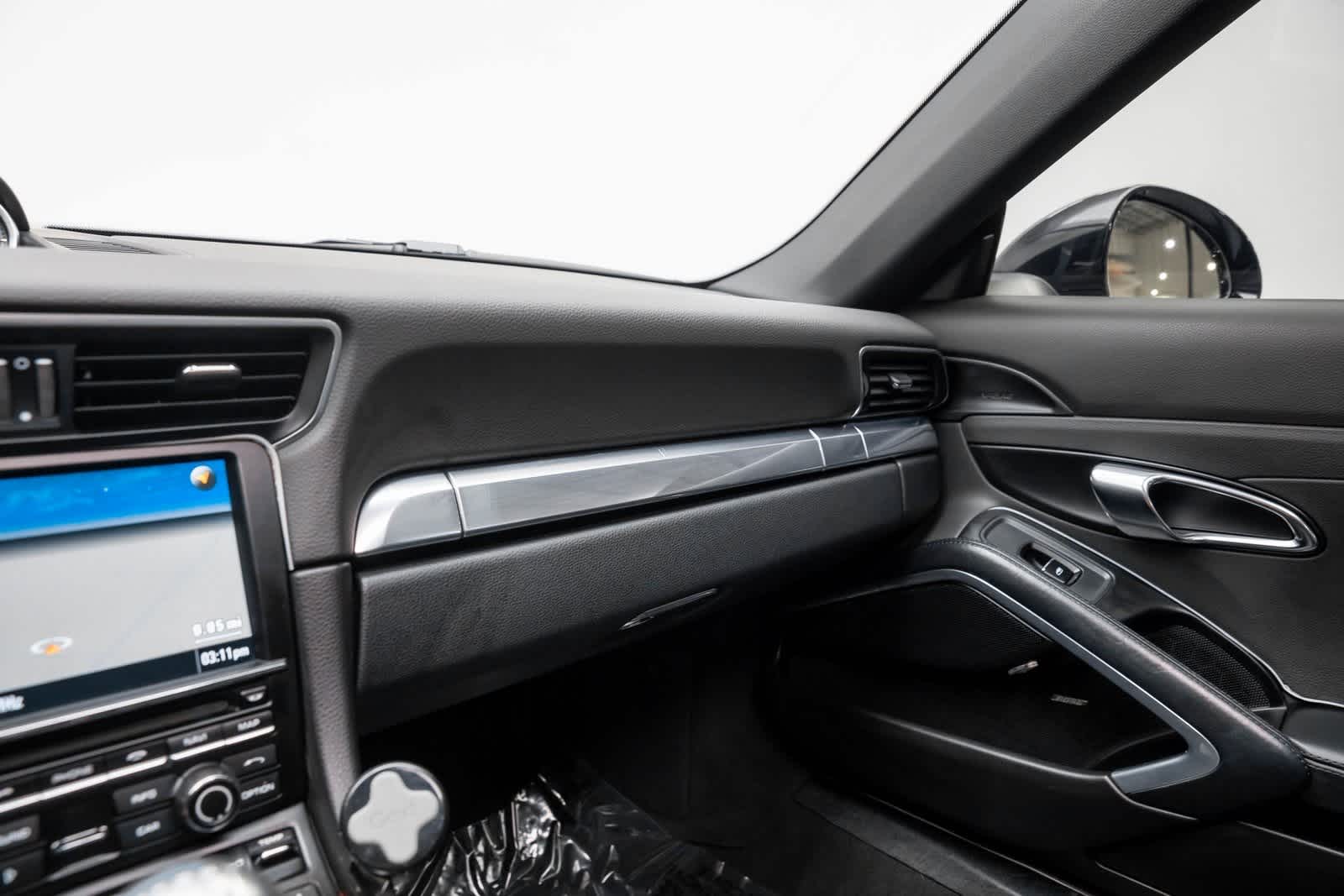 Thumbnail: 2015 Porsche 911 - 38