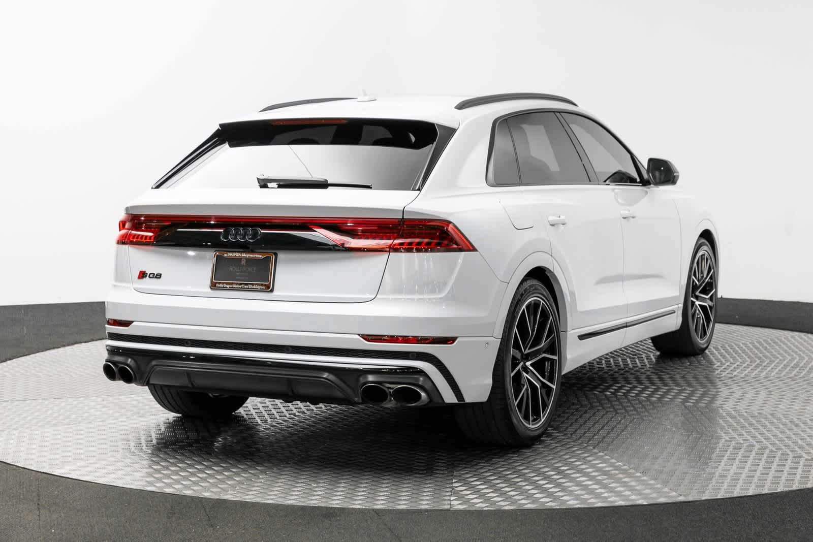 Thumbnail: 2023 Audi SQ8 - 4