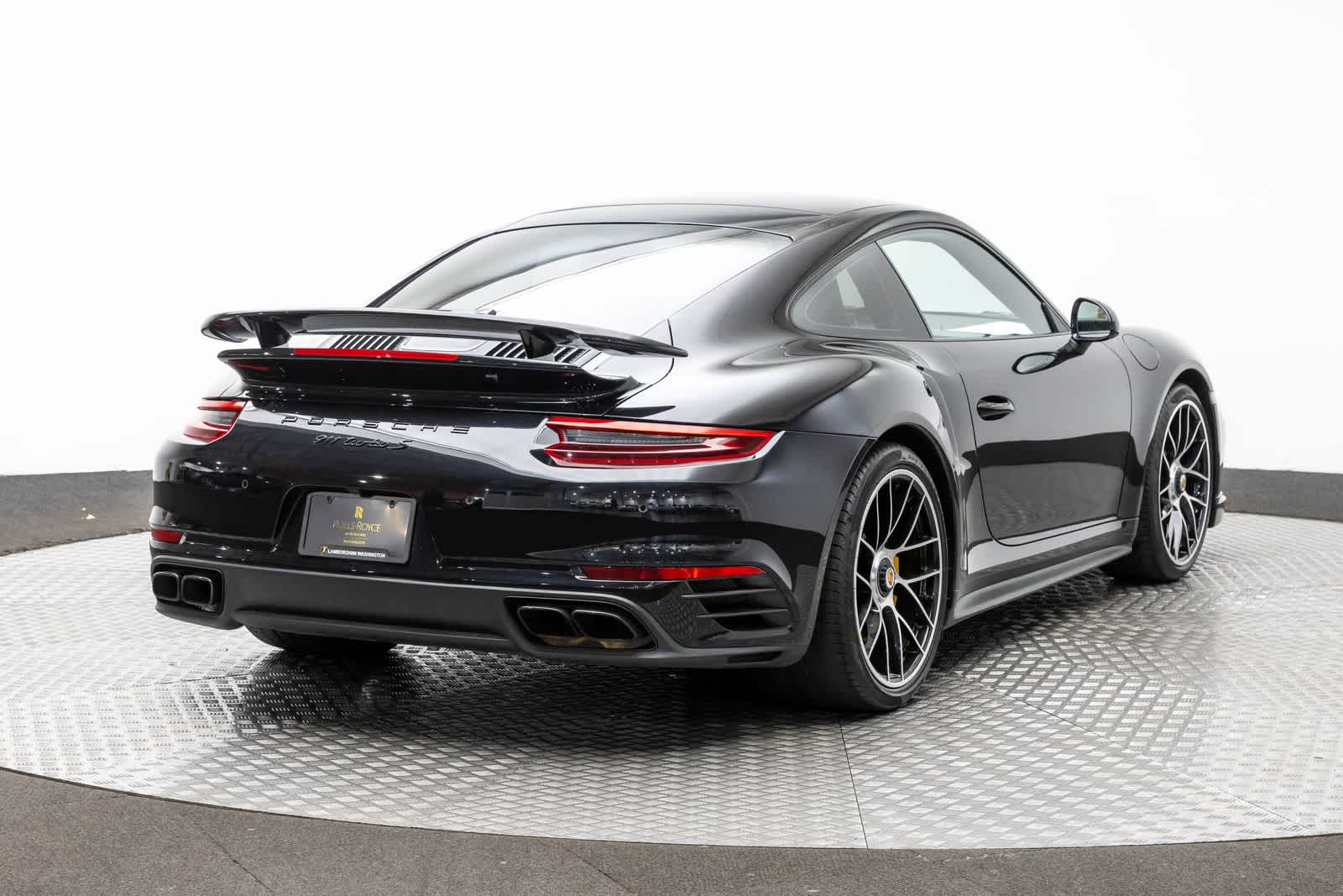 Thumbnail: 2019 Porsche 911 - 11