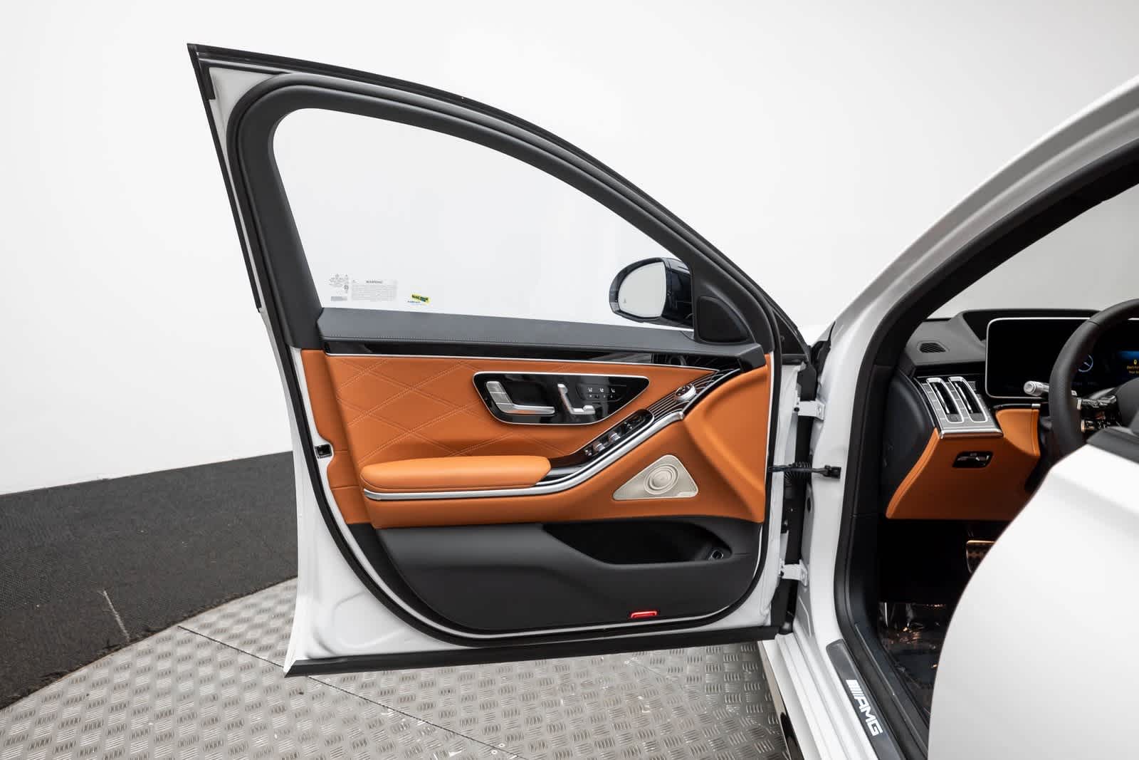 Thumbnail: 2024 Mercedes-Benz S-Class - 23