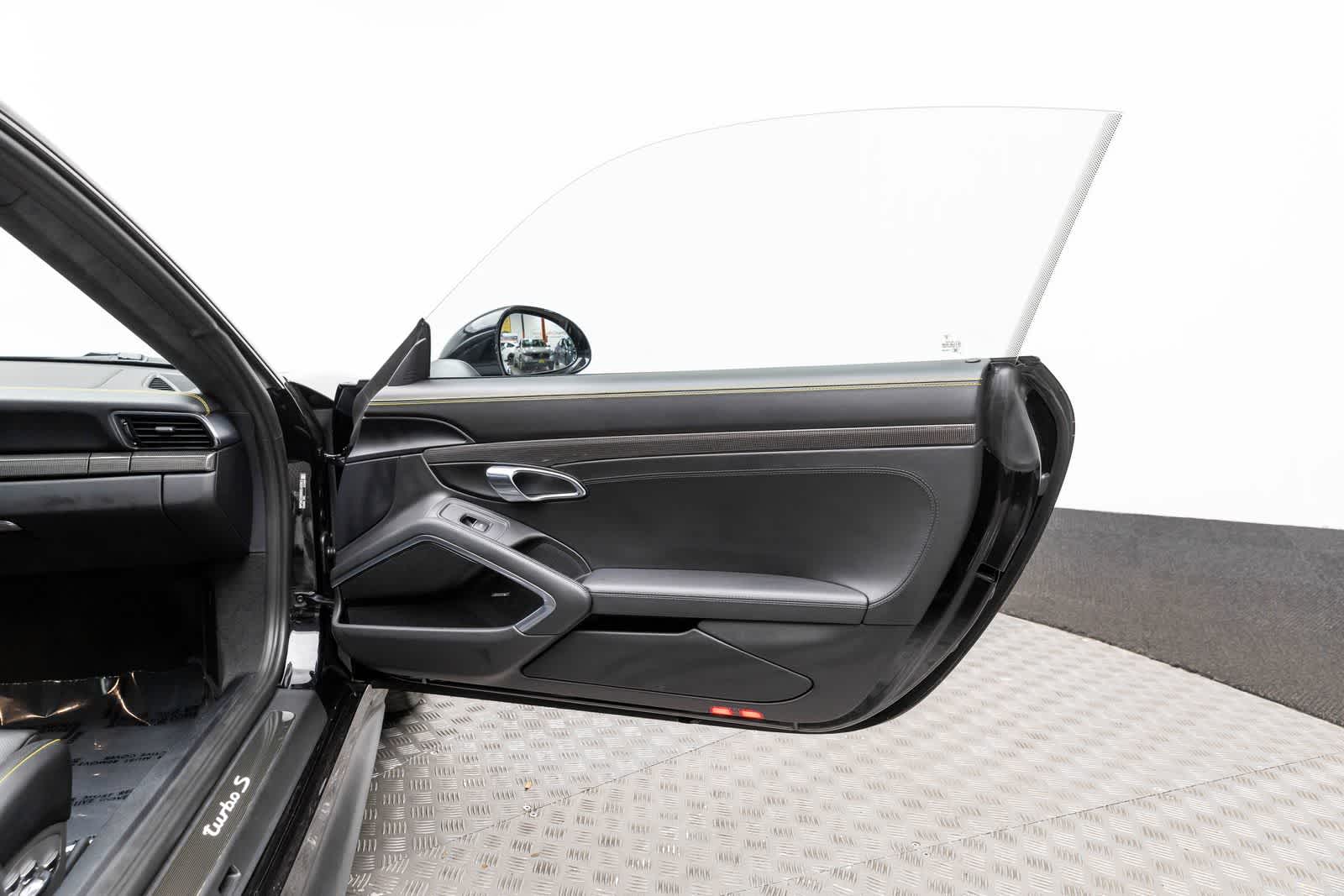 Thumbnail: 2019 Porsche 911 - 45