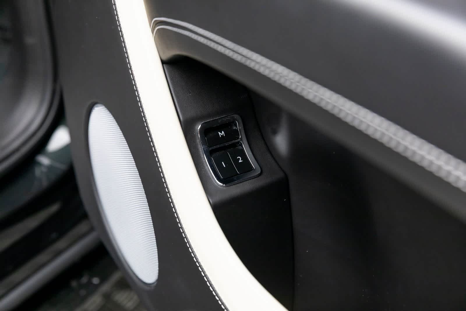 Thumbnail: 2020 Bentley Bentayga - 50