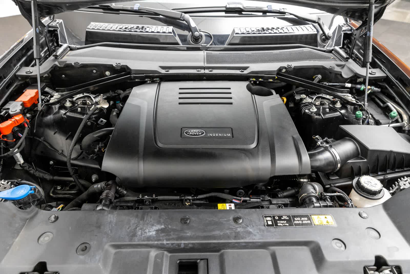 Thumbnail: 2025 Land Rover Defender - 8