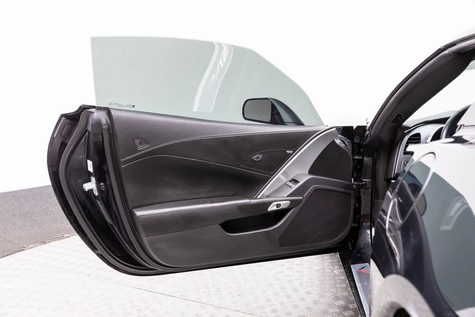 Thumbnail: 2014 Chevrolet Corvette - 23