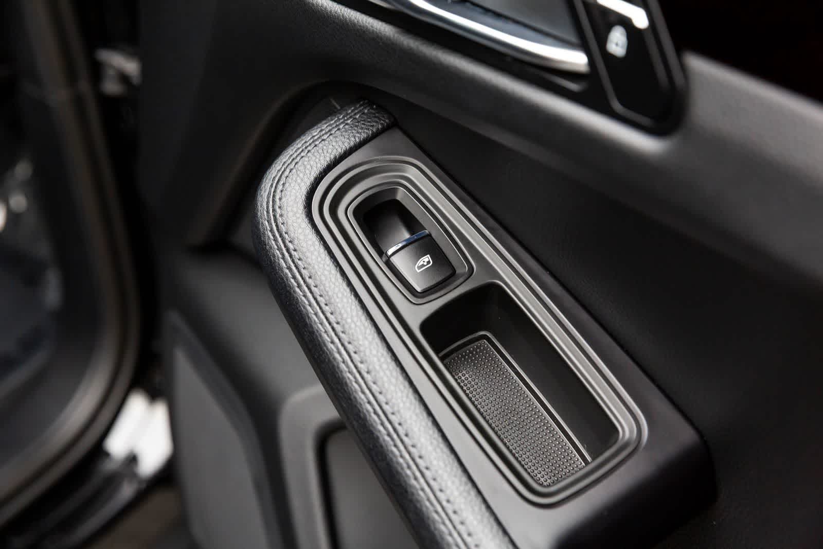 Thumbnail: 2022 Porsche Macan - 47