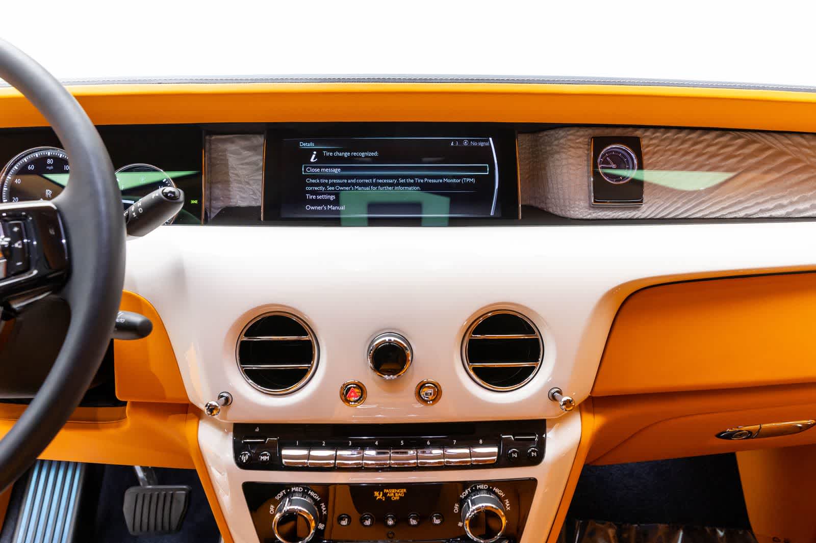 Thumbnail: 2023 Rolls-Royce Phantom - 23