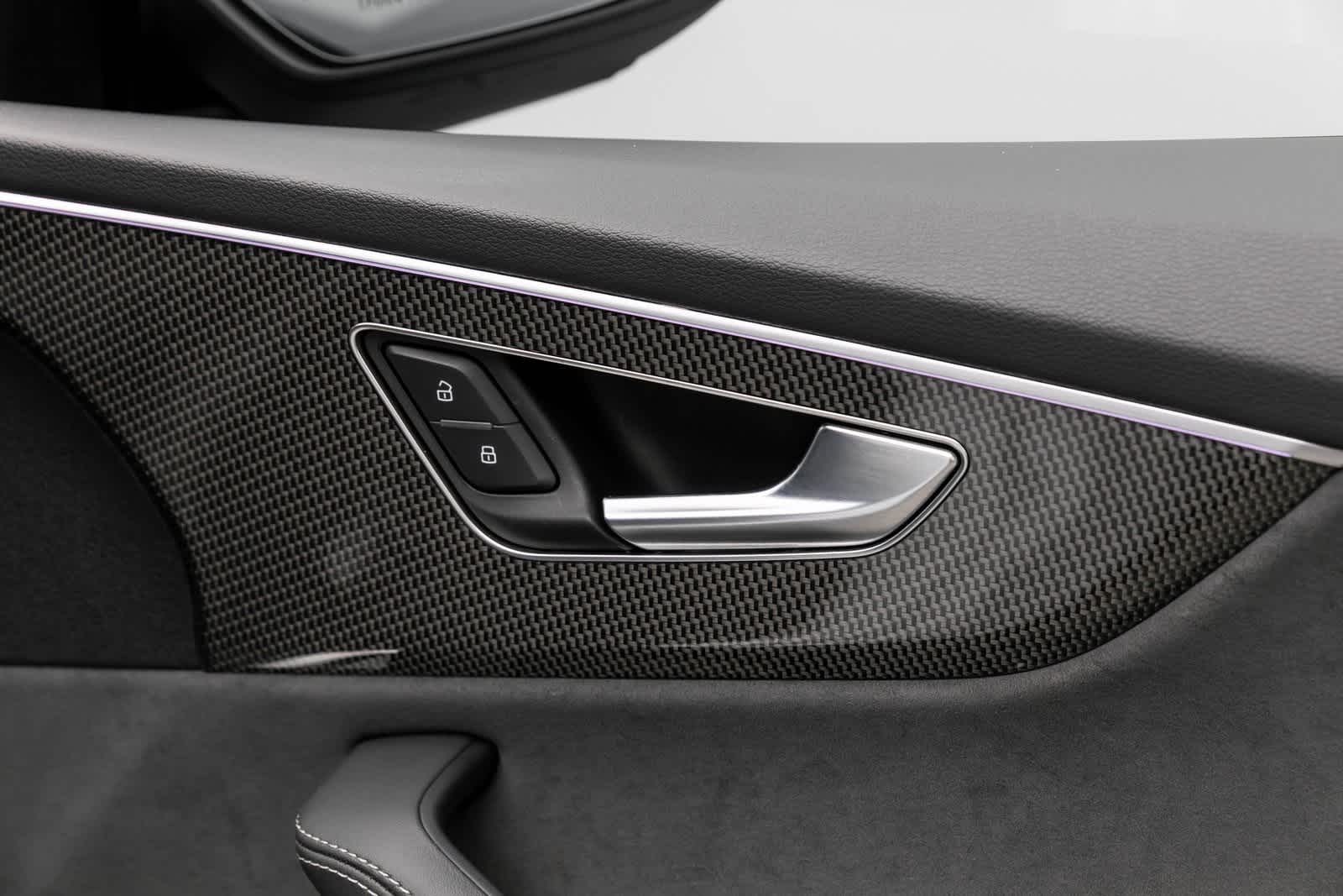 Thumbnail: 2023 Audi SQ8 - 45