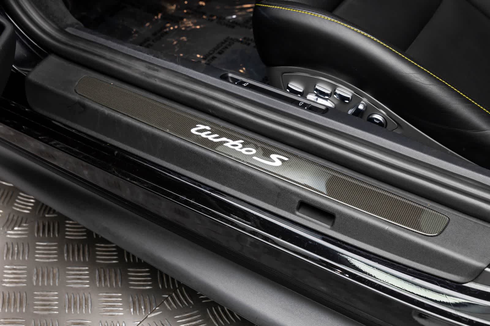 Thumbnail: 2019 Porsche 911 - 28