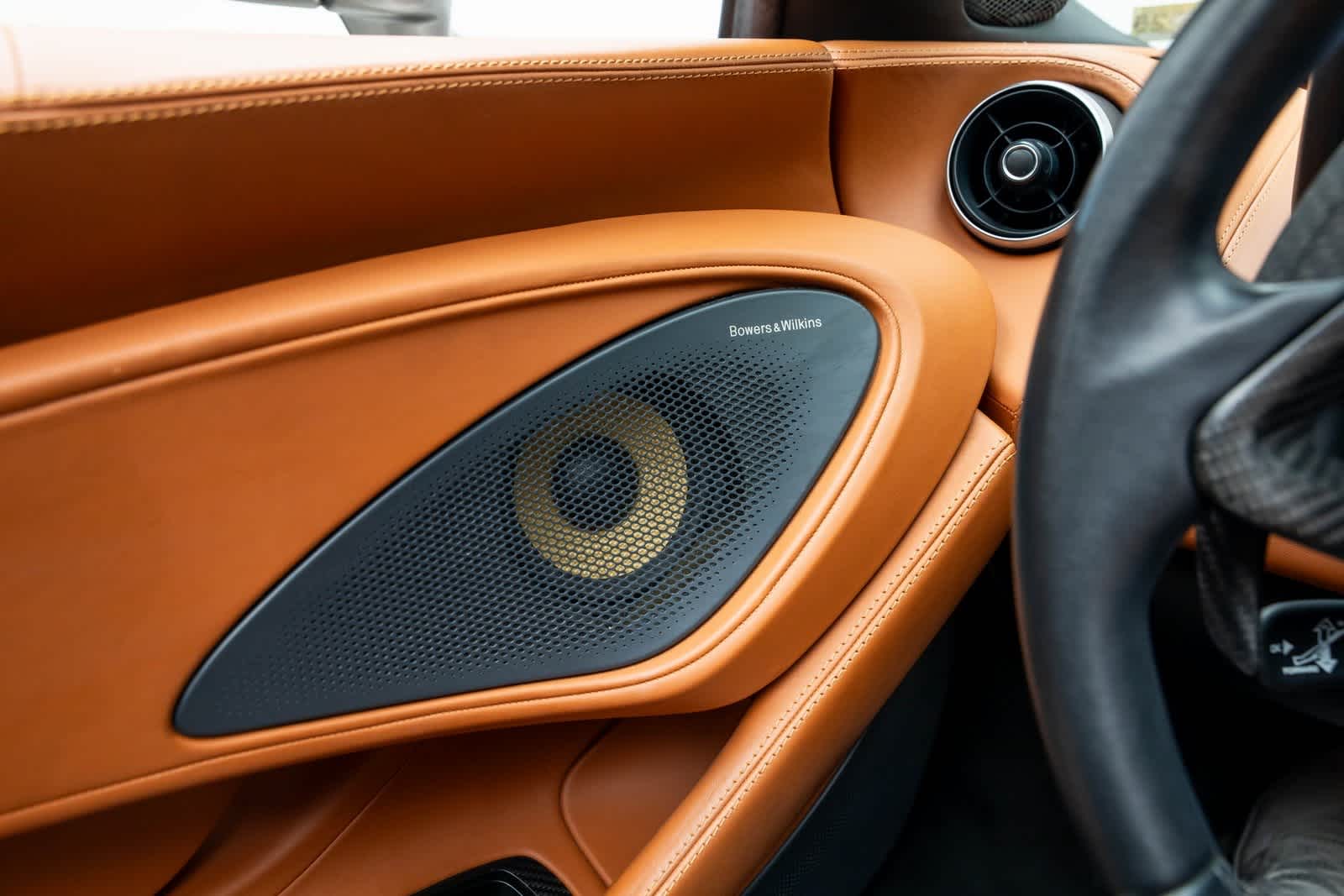 Thumbnail: 2018 Mclaren  - 28