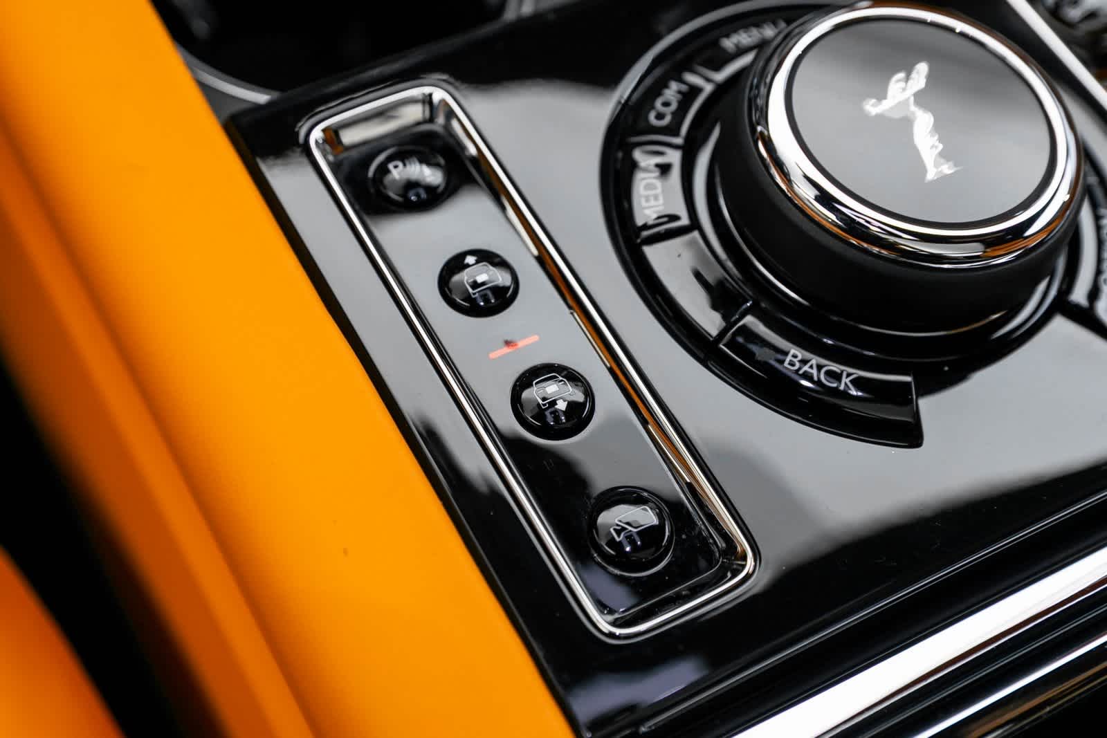 Thumbnail: 2024 Rolls-Royce Cullinan - 28