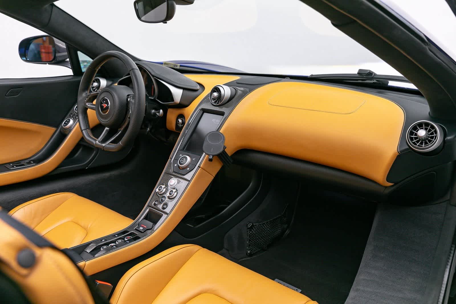 Thumbnail: 2015 Mclaren  - 34