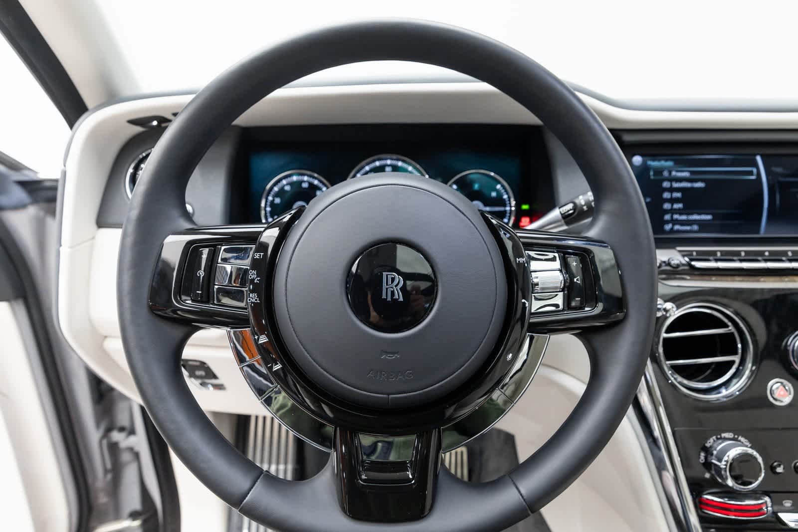 Thumbnail: 2022 Rolls-Royce Cullinan - 19