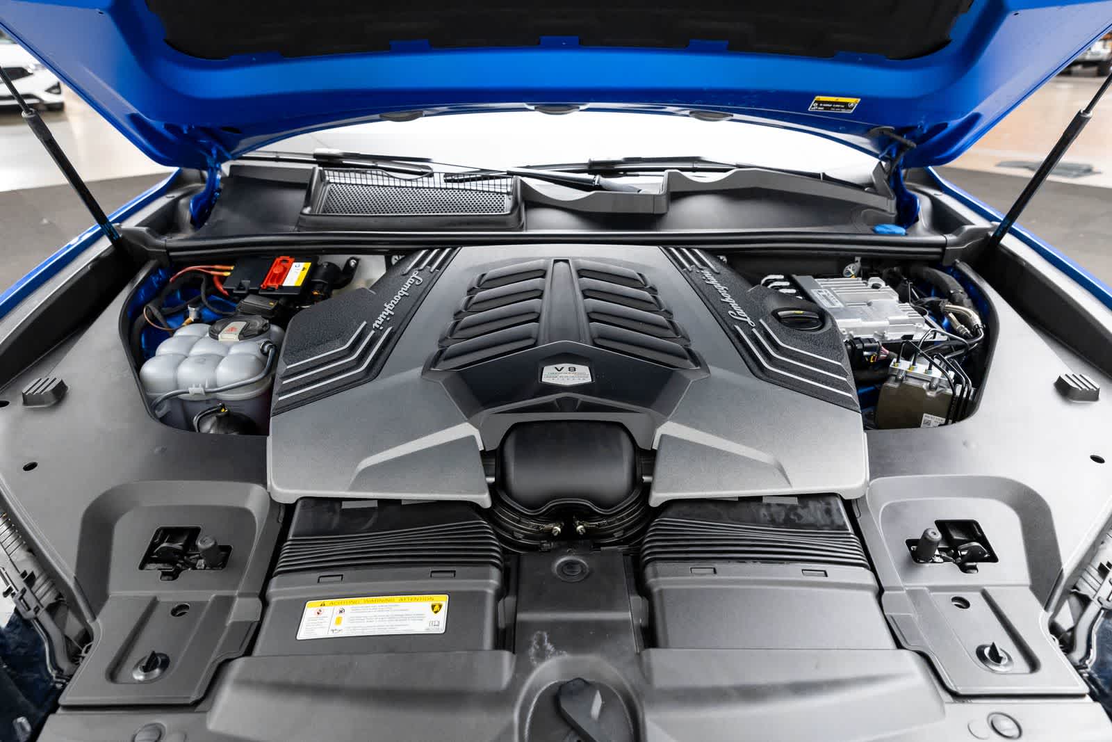 Thumbnail: 2019 Lamborghini Urus - 8