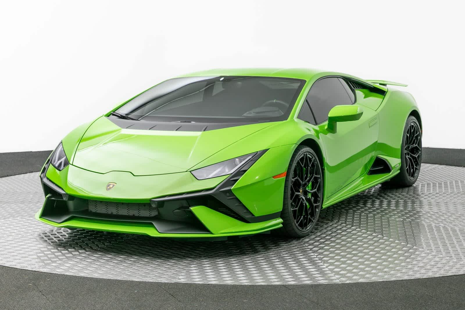 Thumbnail: 2023 Lamborghini Huracan - 1