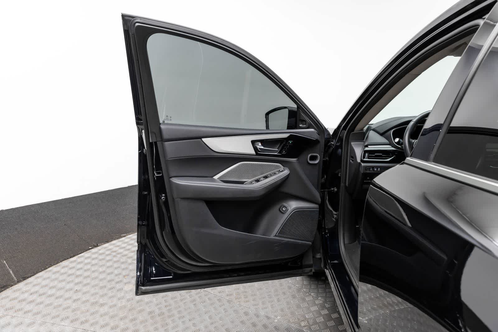 Thumbnail: 2023 Acura MDX - 29