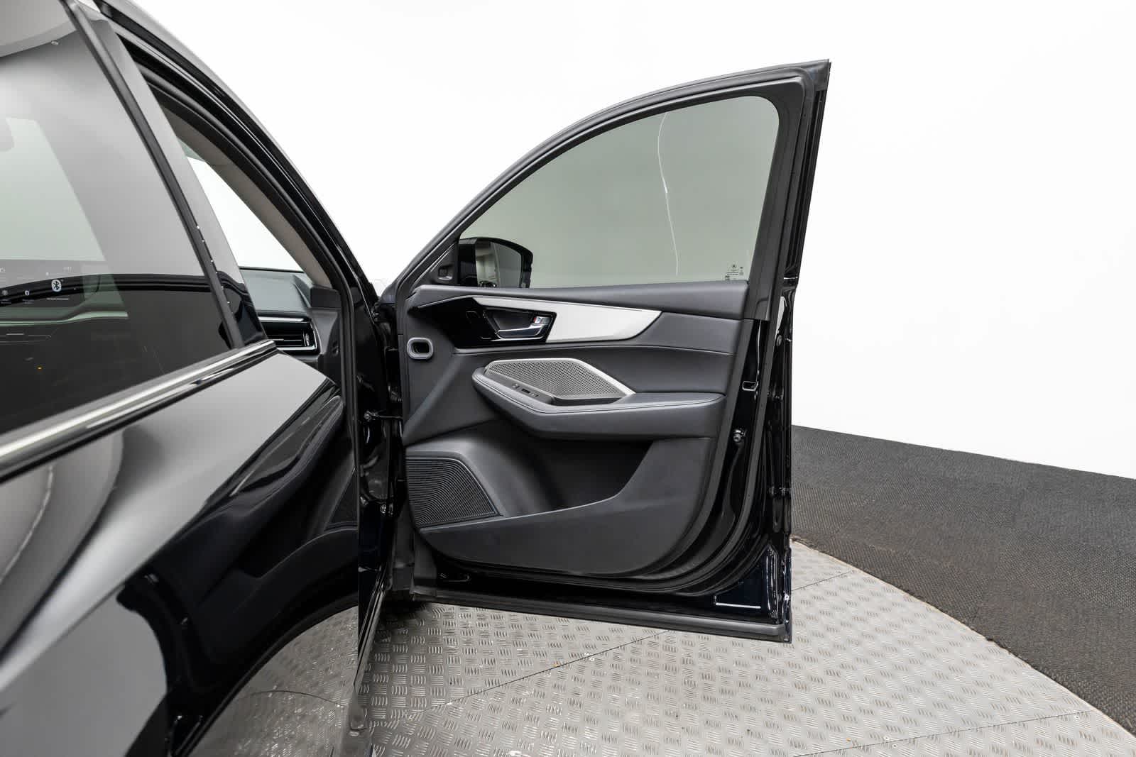 Thumbnail: 2023 Acura MDX - 49