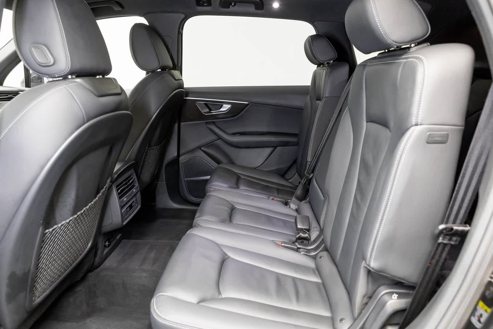 Thumbnail: 2025 Audi Q7 - 11