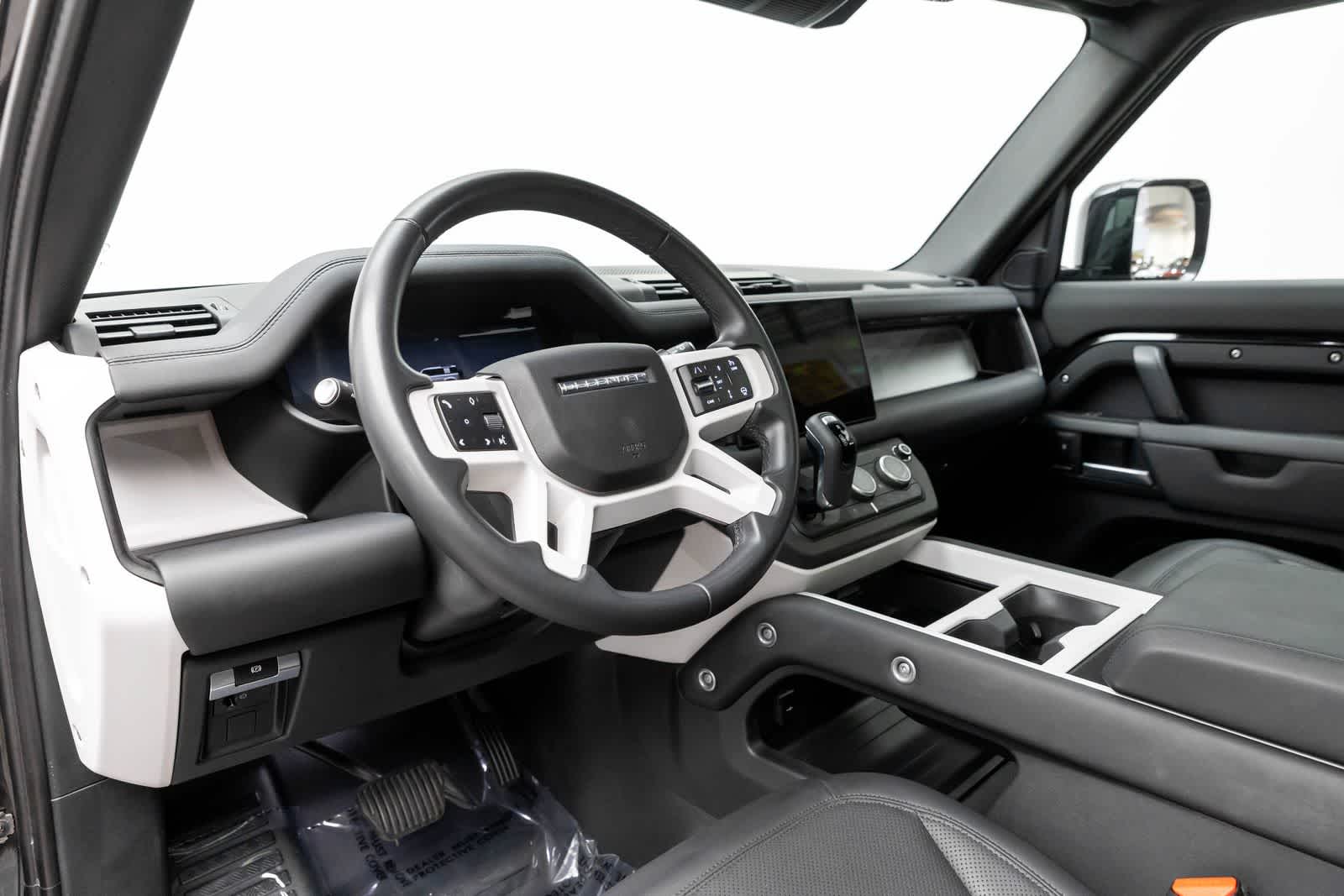 Thumbnail: 2025 Land Rover Defender - 2