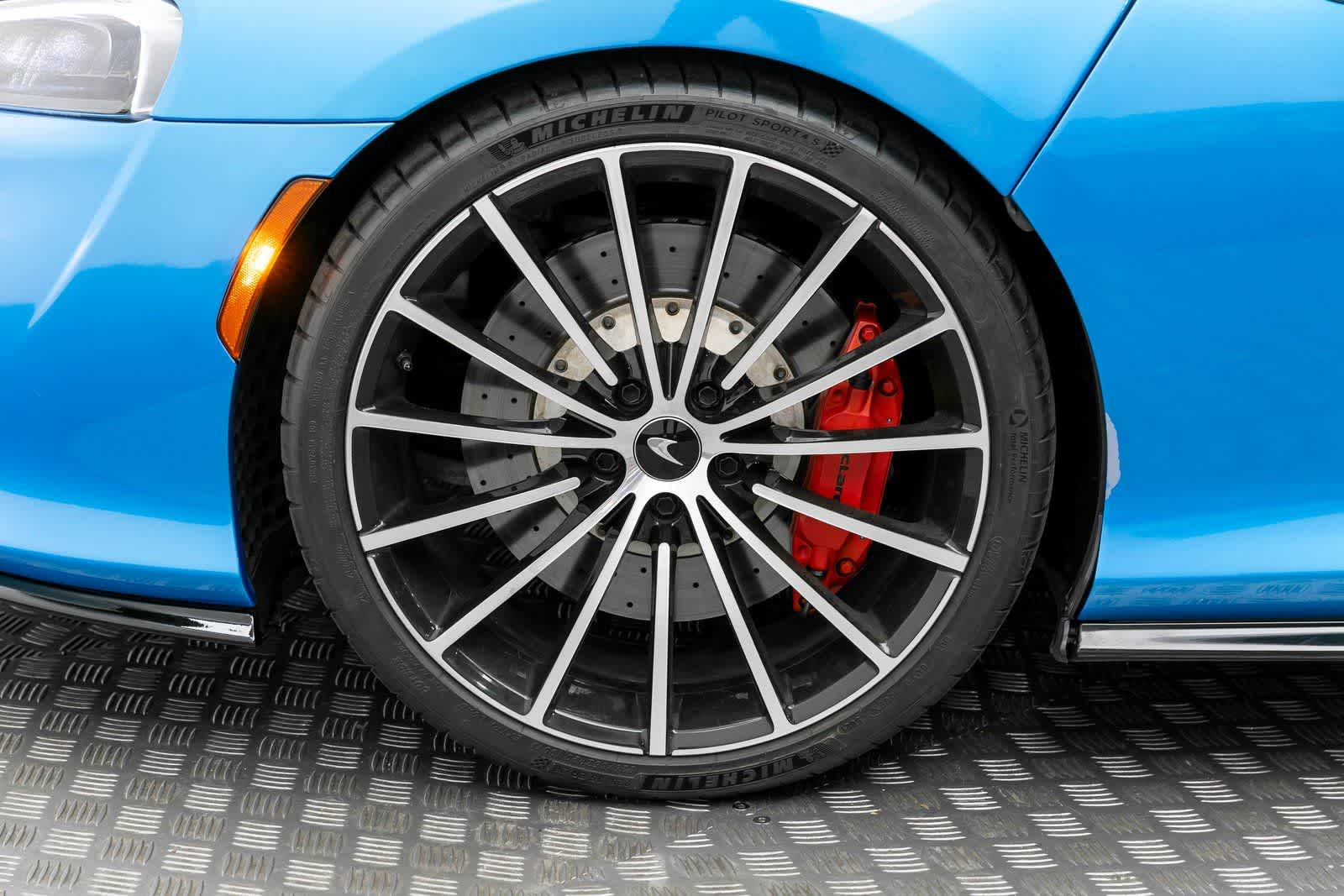Thumbnail: 2020 Mclaren GT - 37