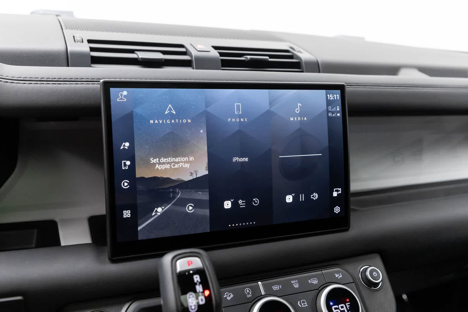 Thumbnail: 2025 Land Rover Defender - 15