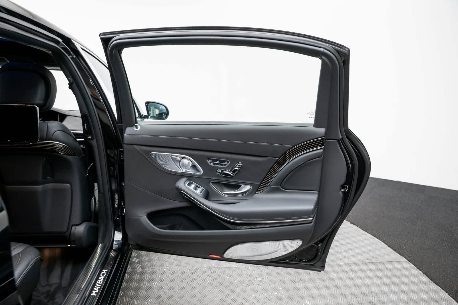 Thumbnail: 2020 Mercedes-Benz S-Class - 49