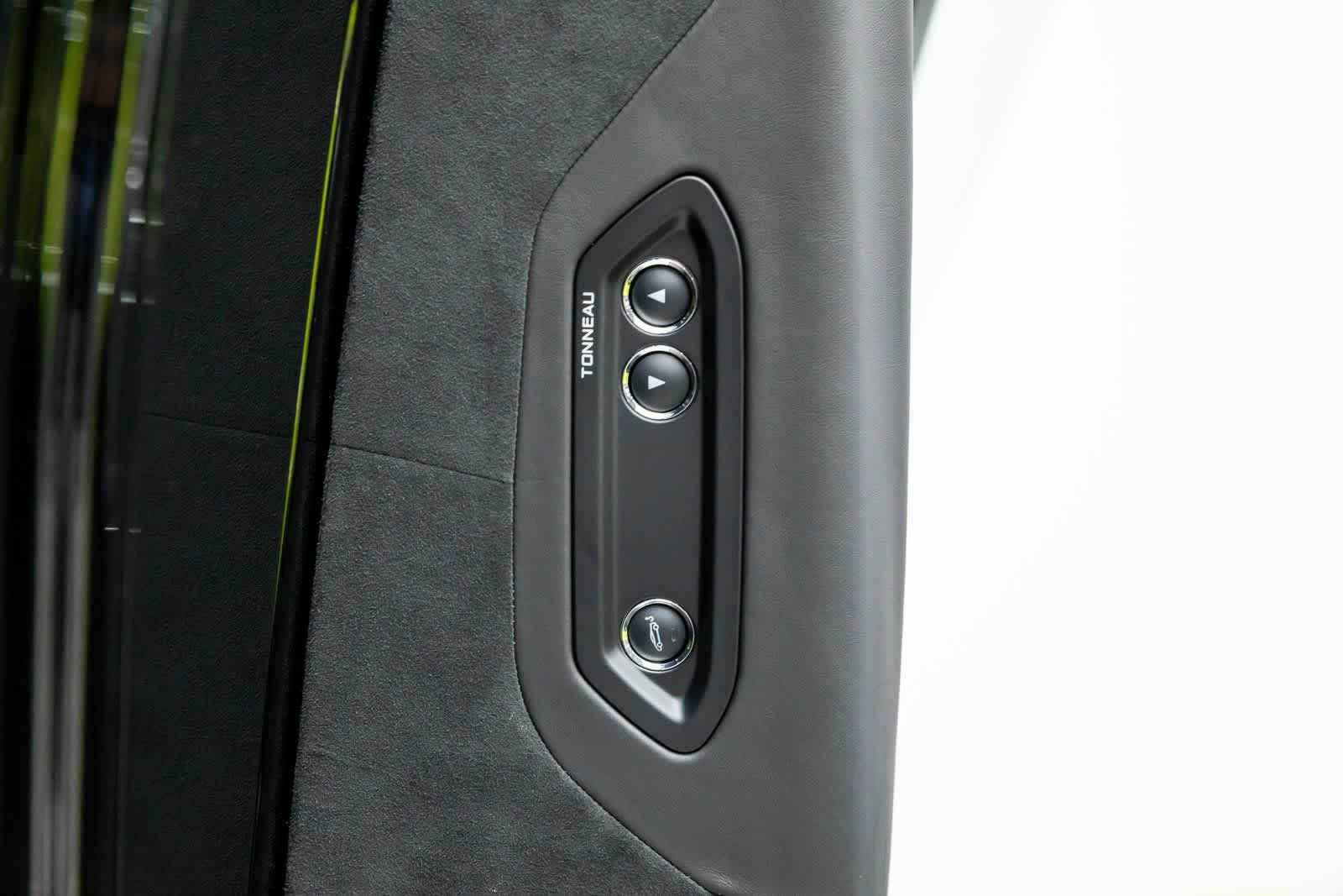 Thumbnail: 2023 Mclaren 720S - 25