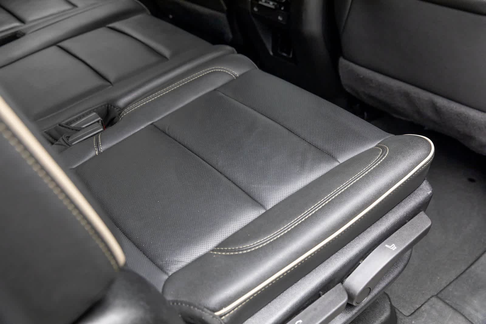 Thumbnail: 2024 Chevrolet Suburban - 39