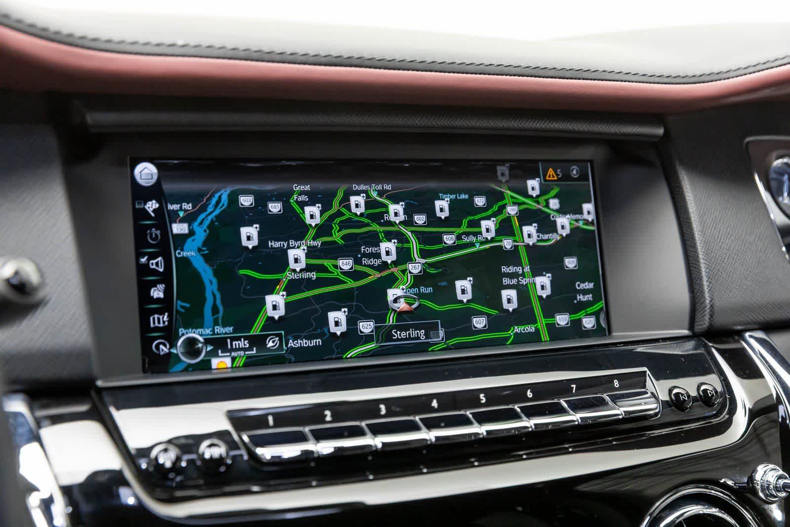 Thumbnail: 2022 Rolls-Royce Cullinan - 23