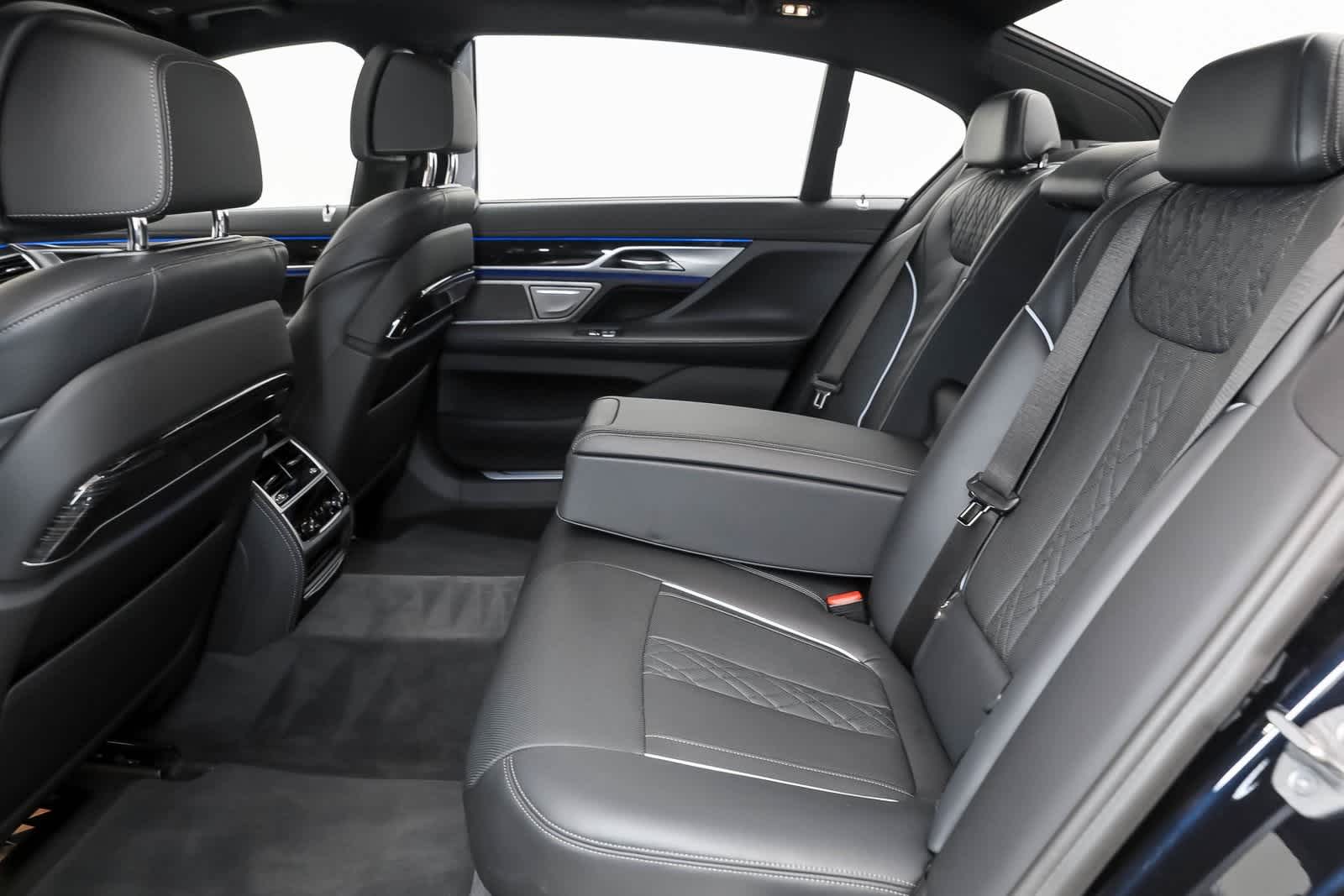 Thumbnail: 2022 BMW 7 Series - 11