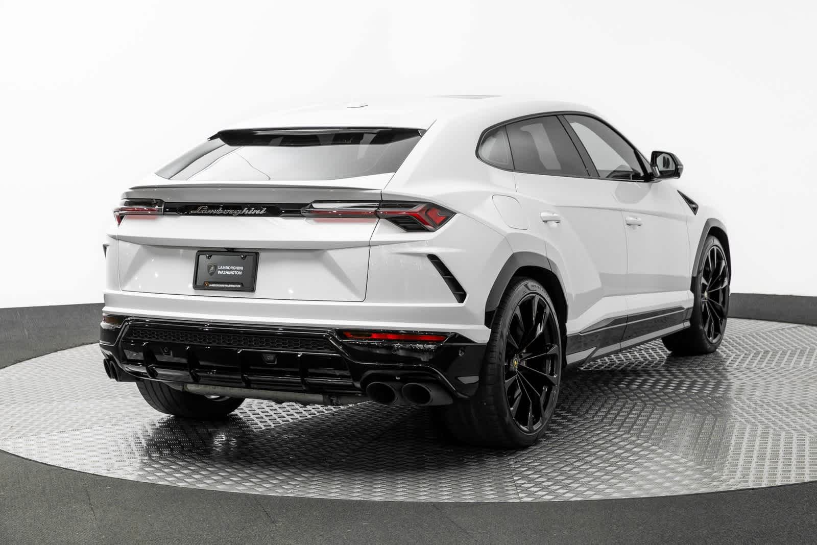 2021 Lamborghini Urus S 4
