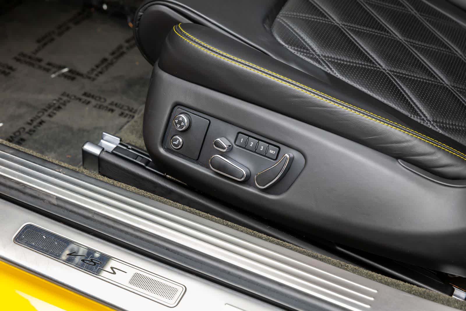 Thumbnail: 2014 Bentley Continental - 29