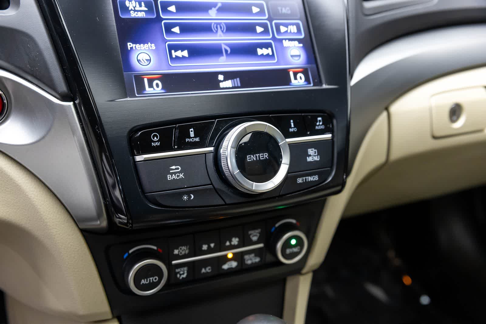 Thumbnail: 2018 Acura ILX - 34