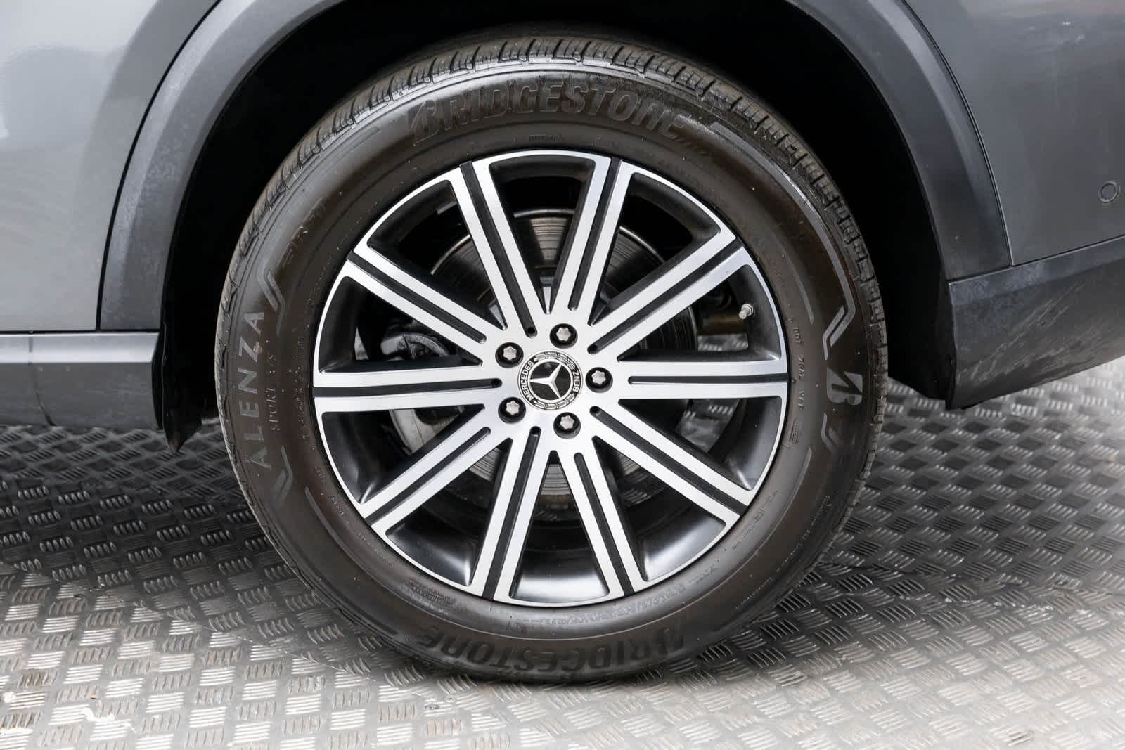 Thumbnail: 2025 Mercedes-Benz GLE - 48