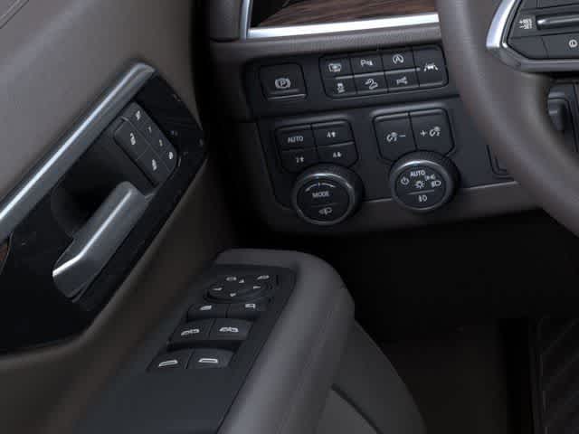Thumbnail: 2026 Chevrolet Suburban - 22