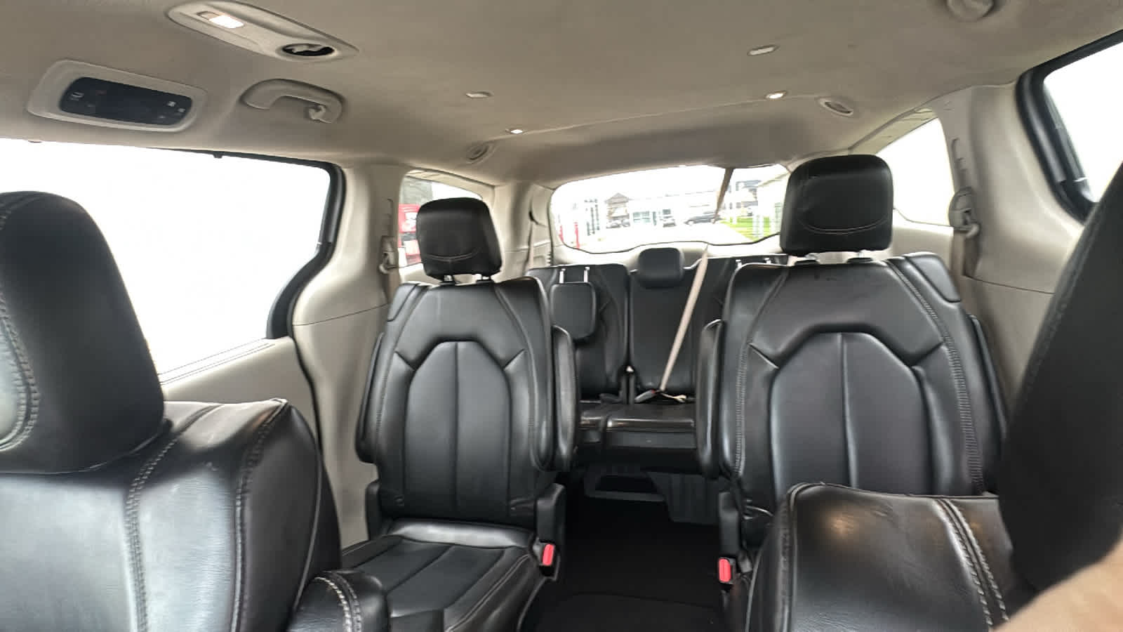 Thumbnail: 2021 Chrysler Voyager - 20