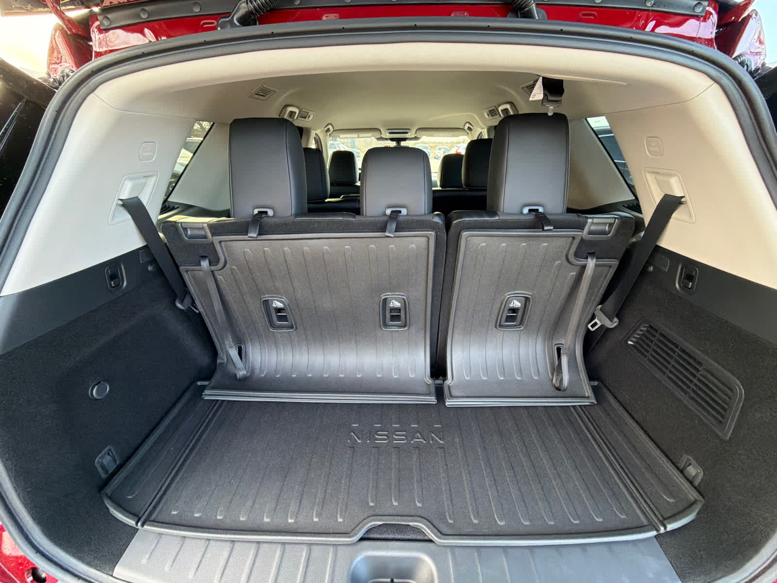 Thumbnail: 2026 Nissan Pathfinder - 13