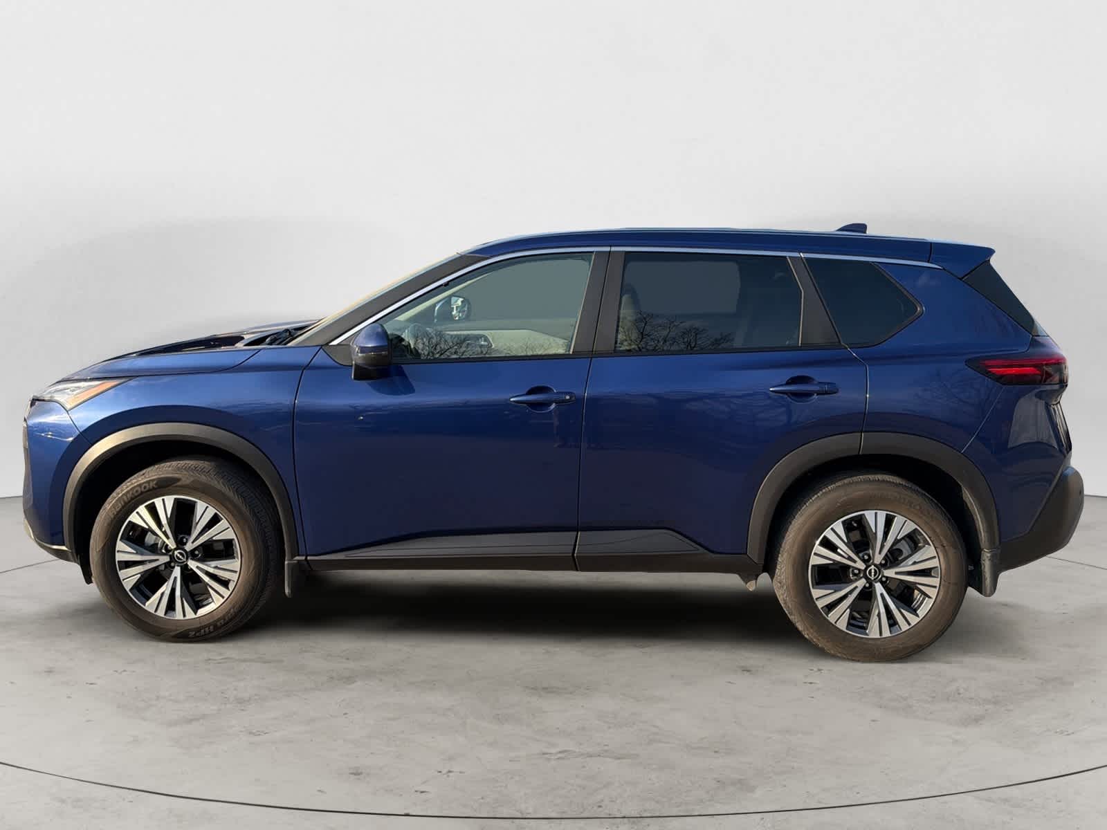 Thumbnail: 2022 Nissan Rogue - 3