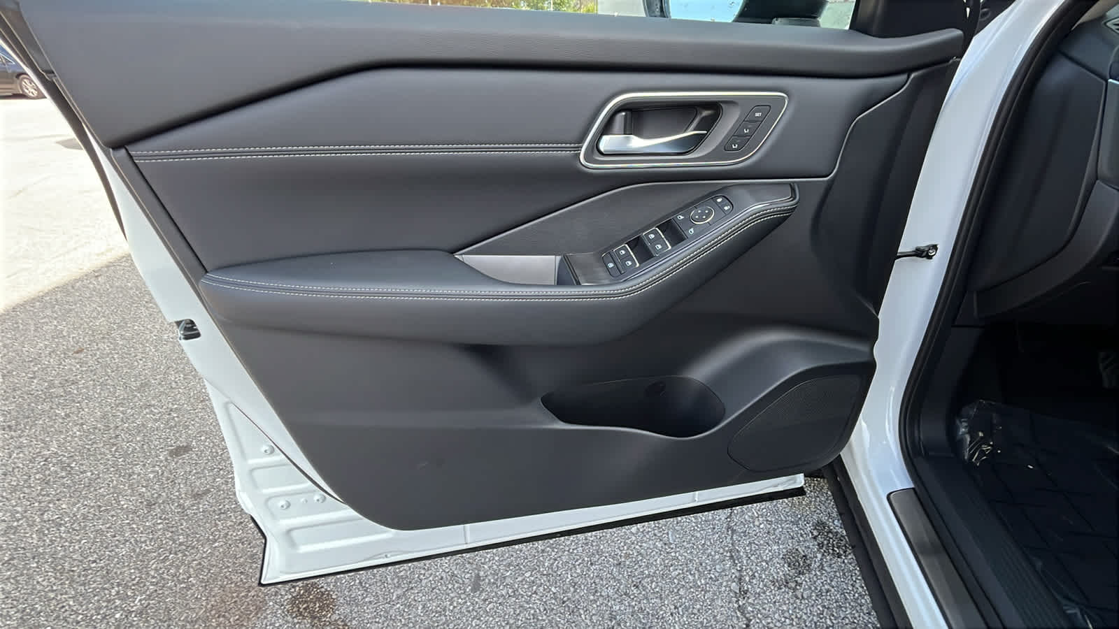 Thumbnail: 2026 Nissan Rogue - 16