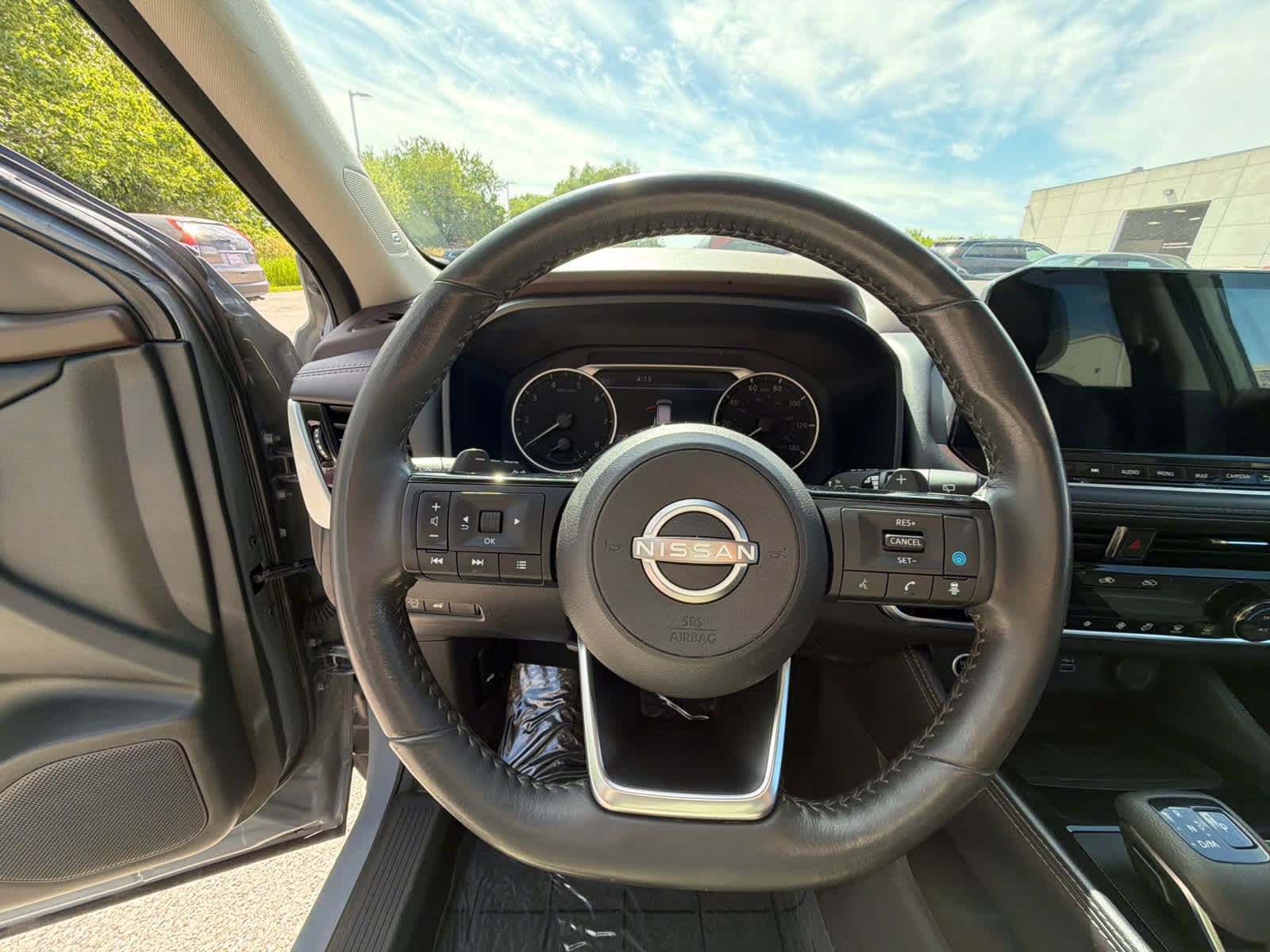 Thumbnail: 2023 Nissan Rogue - 21