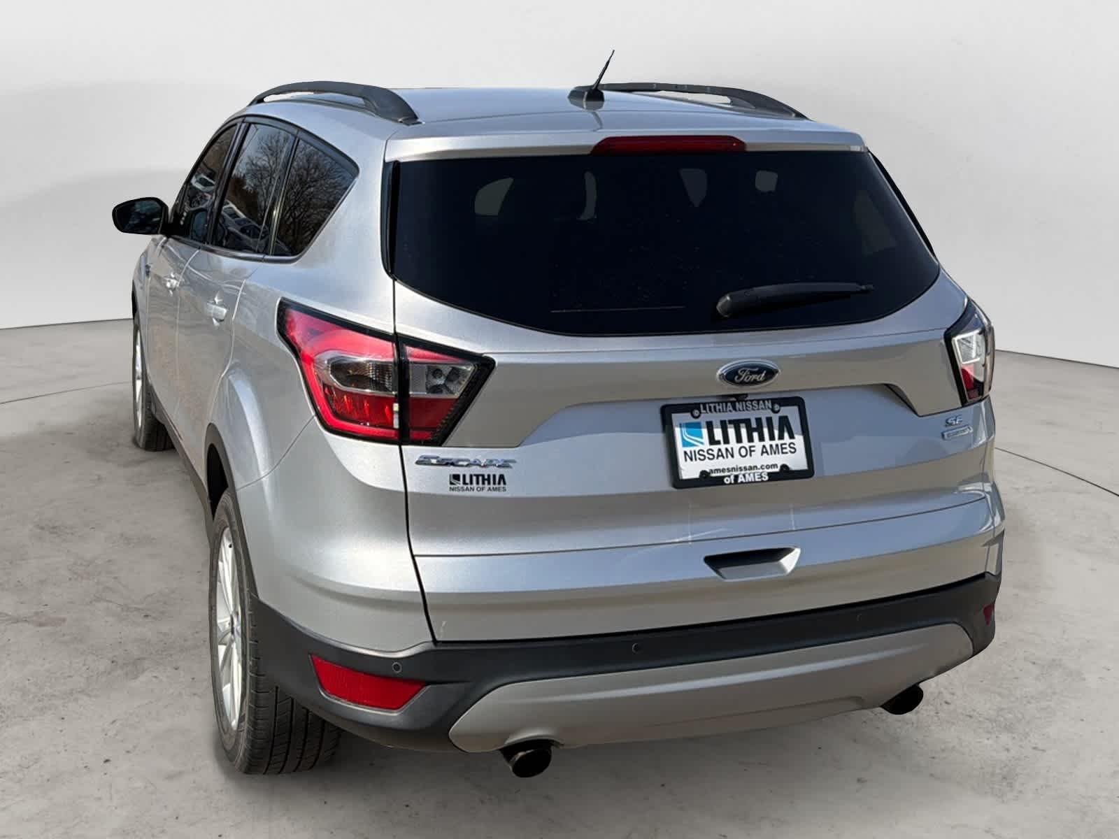 Thumbnail: 2017 Ford Escape - 3