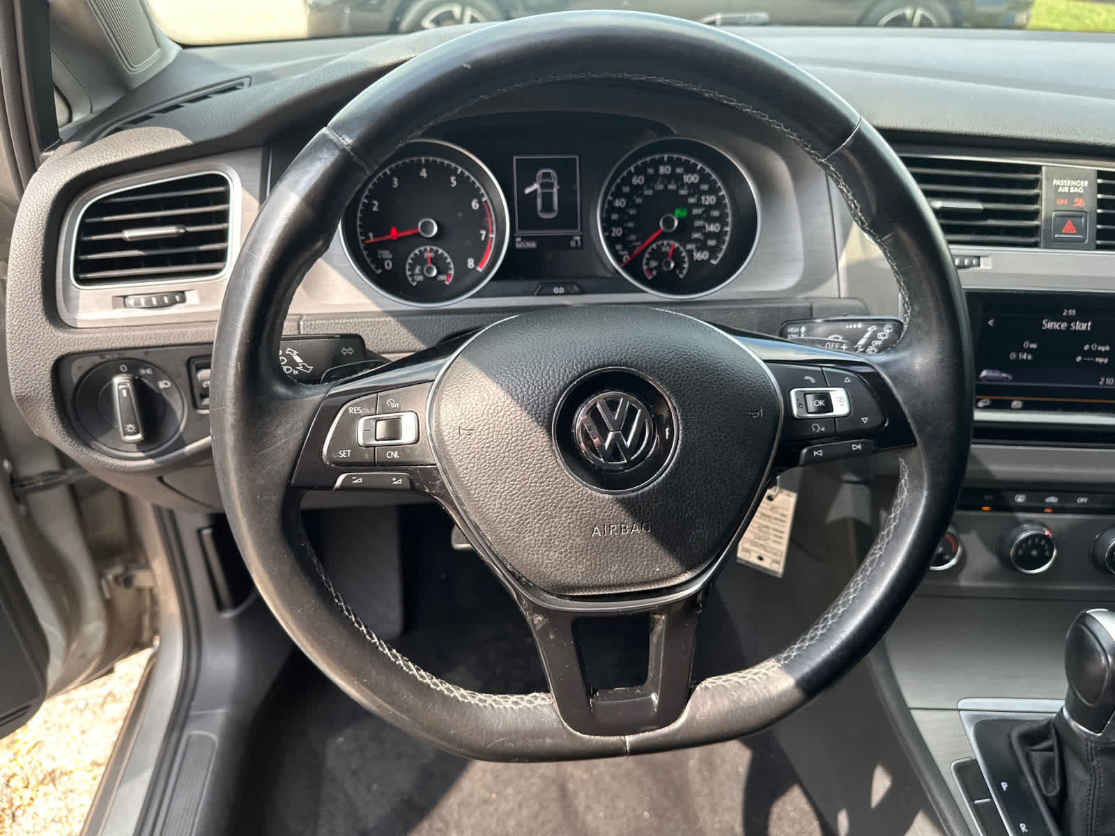 2015 Volkswagen Golf S 14