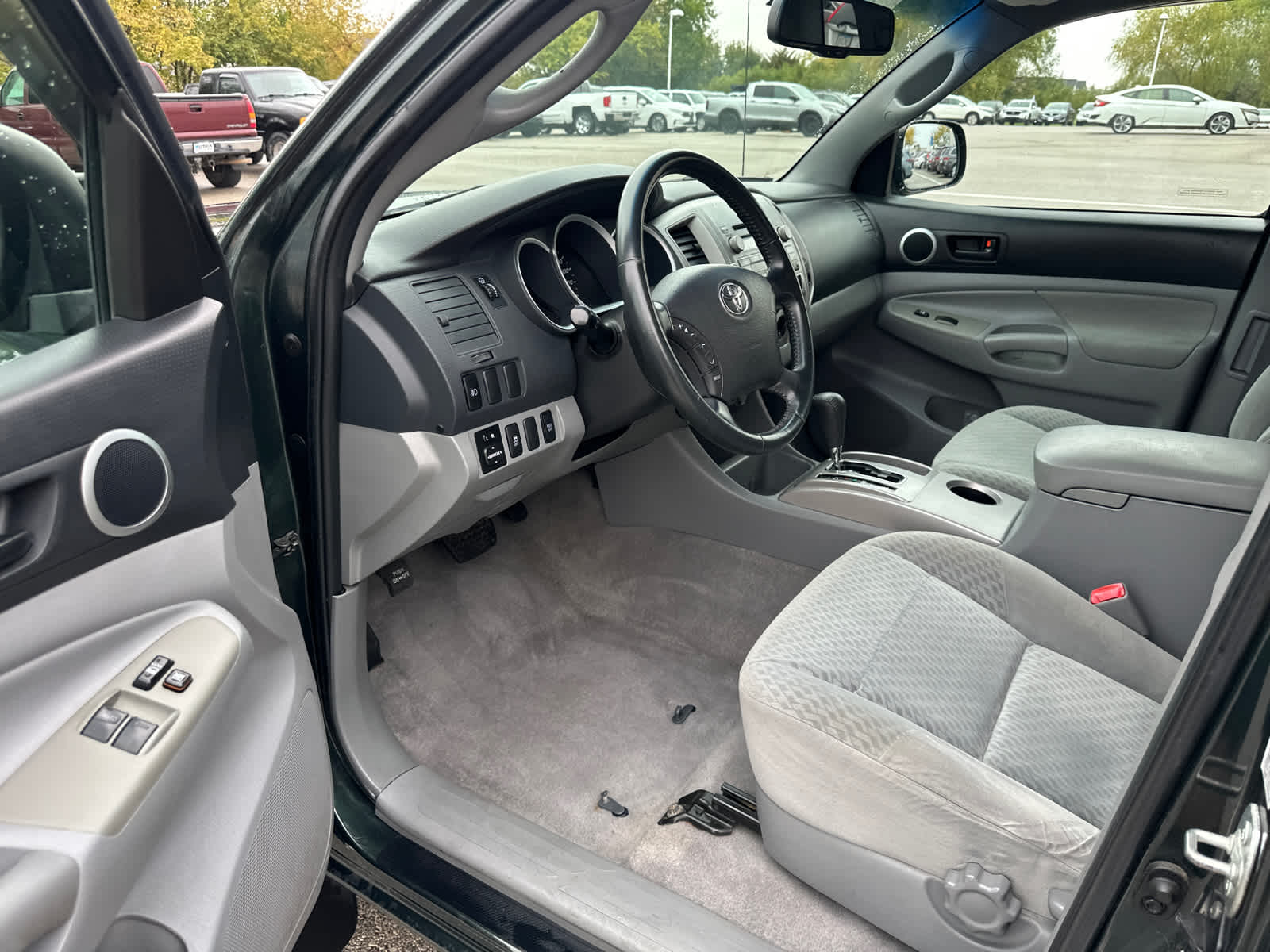 Thumbnail: 2009 Toyota Tacoma - 10