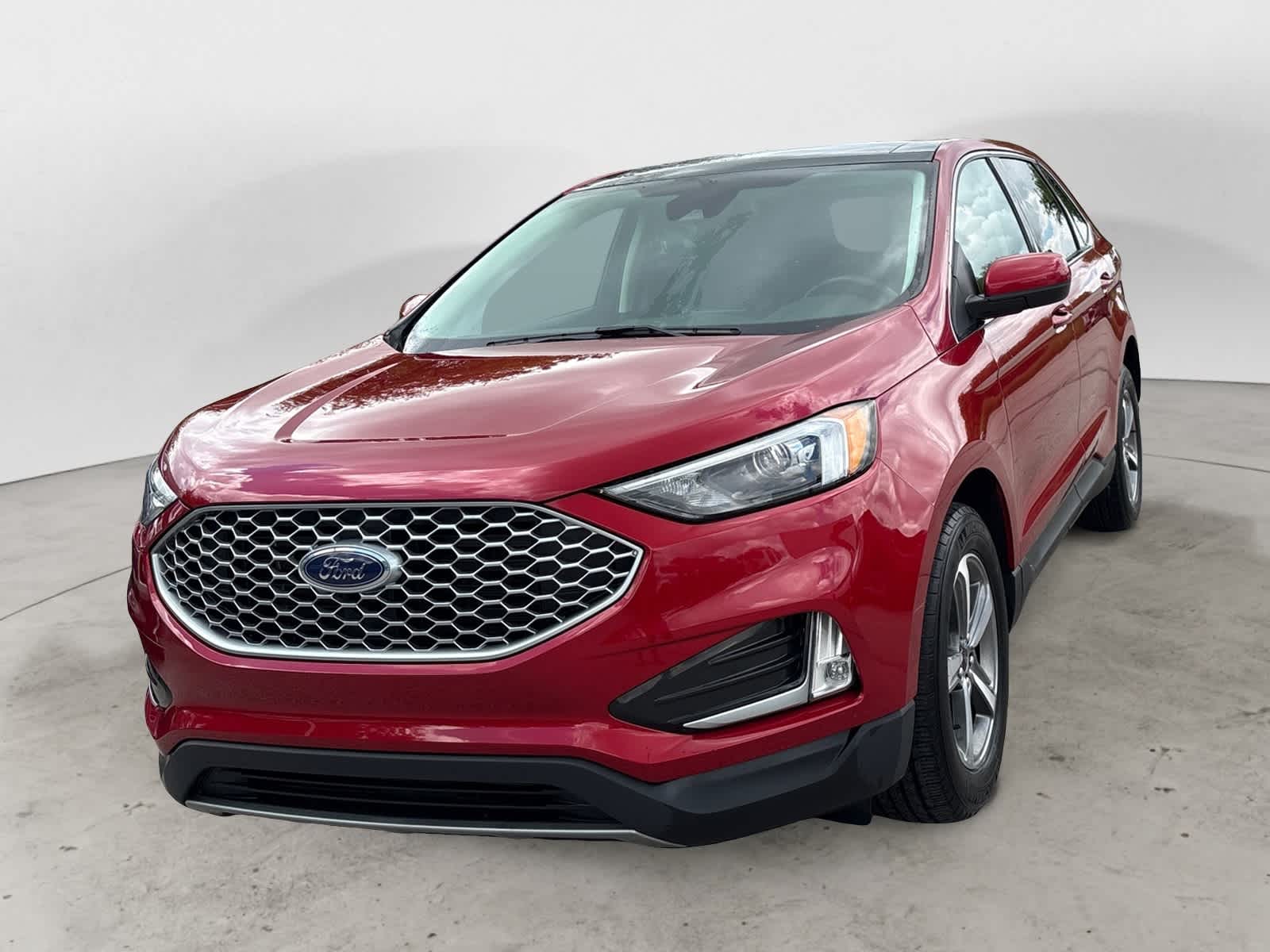 Thumbnail: 2023 Ford Edge - 2