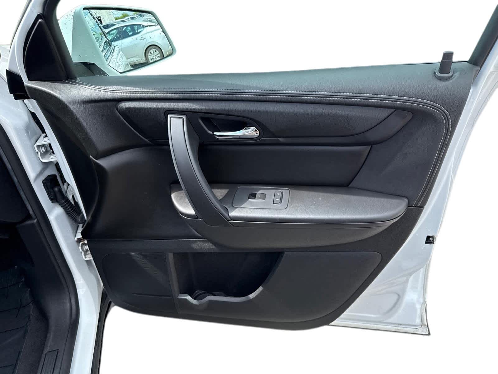 Thumbnail: 2017 Chevrolet Traverse - 5