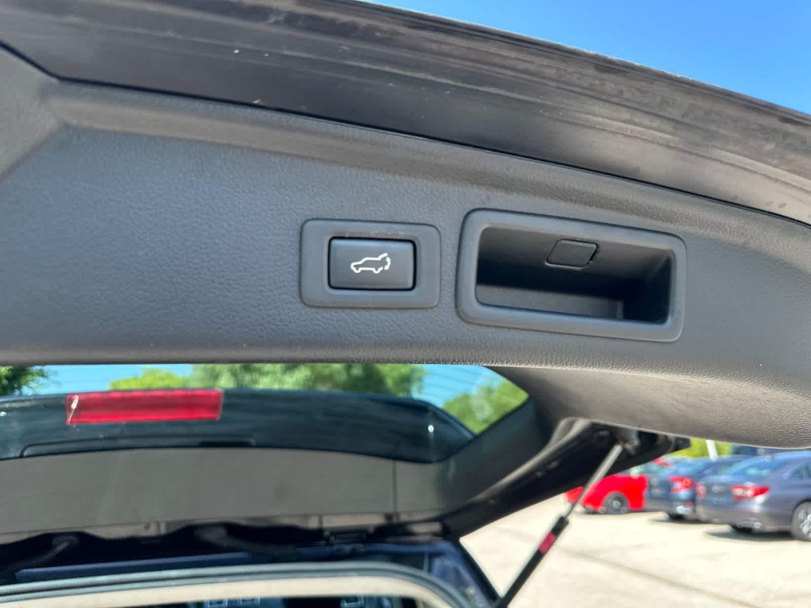 Thumbnail: 2018 Subaru Forester - 11
