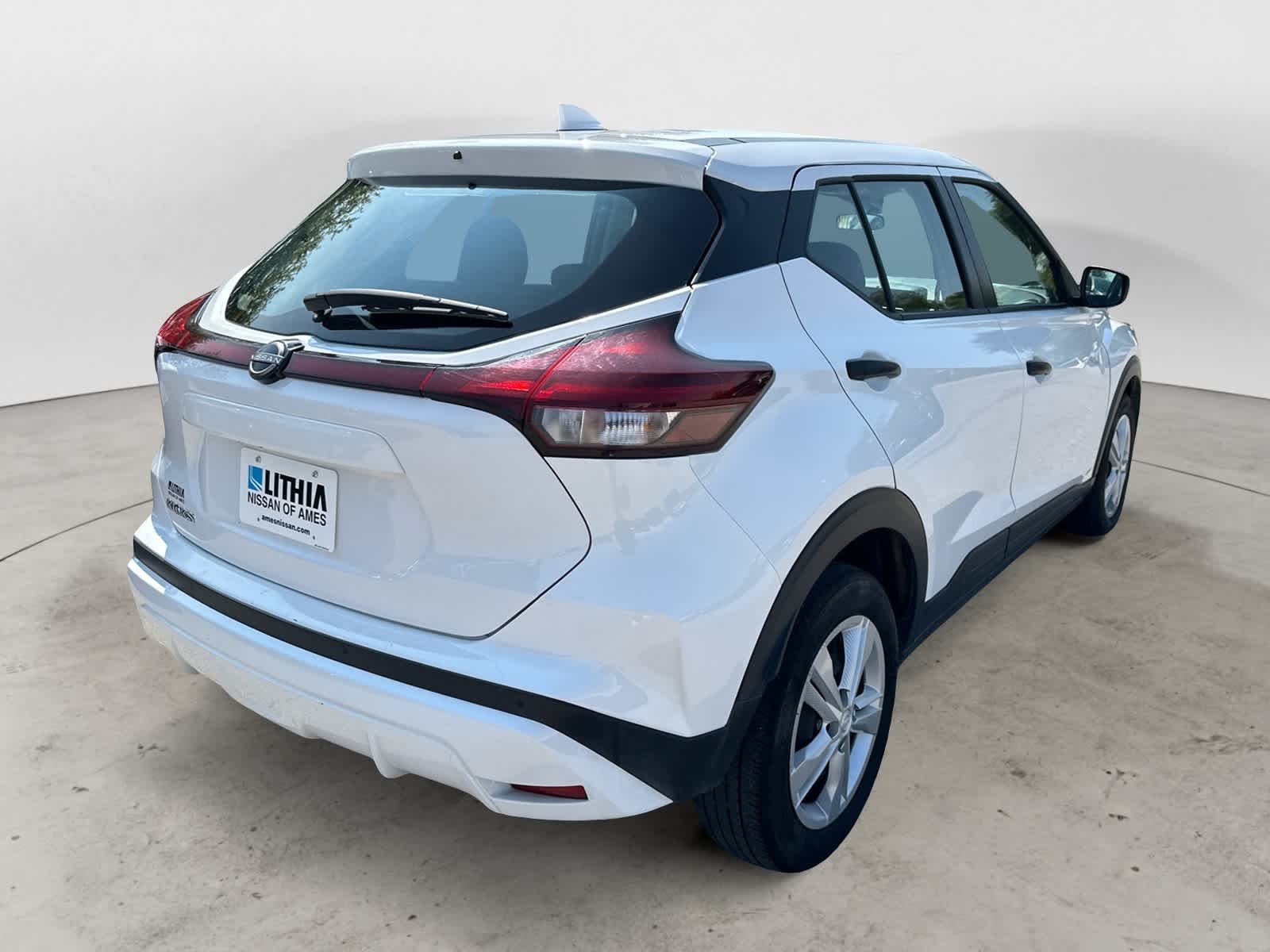 Thumbnail: 2024 Nissan Kicks - 3