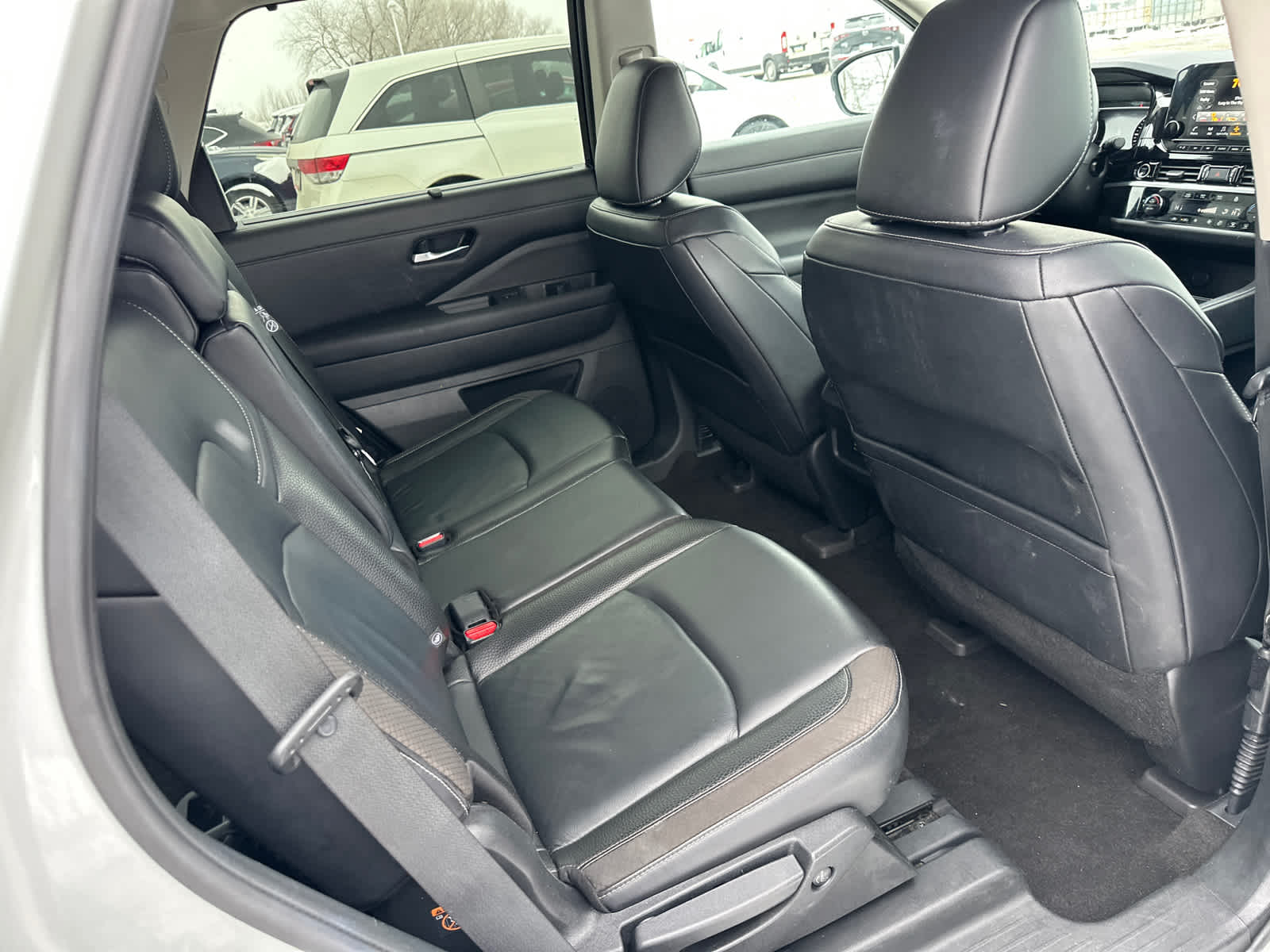 Thumbnail: 2022 Nissan Pathfinder - 10