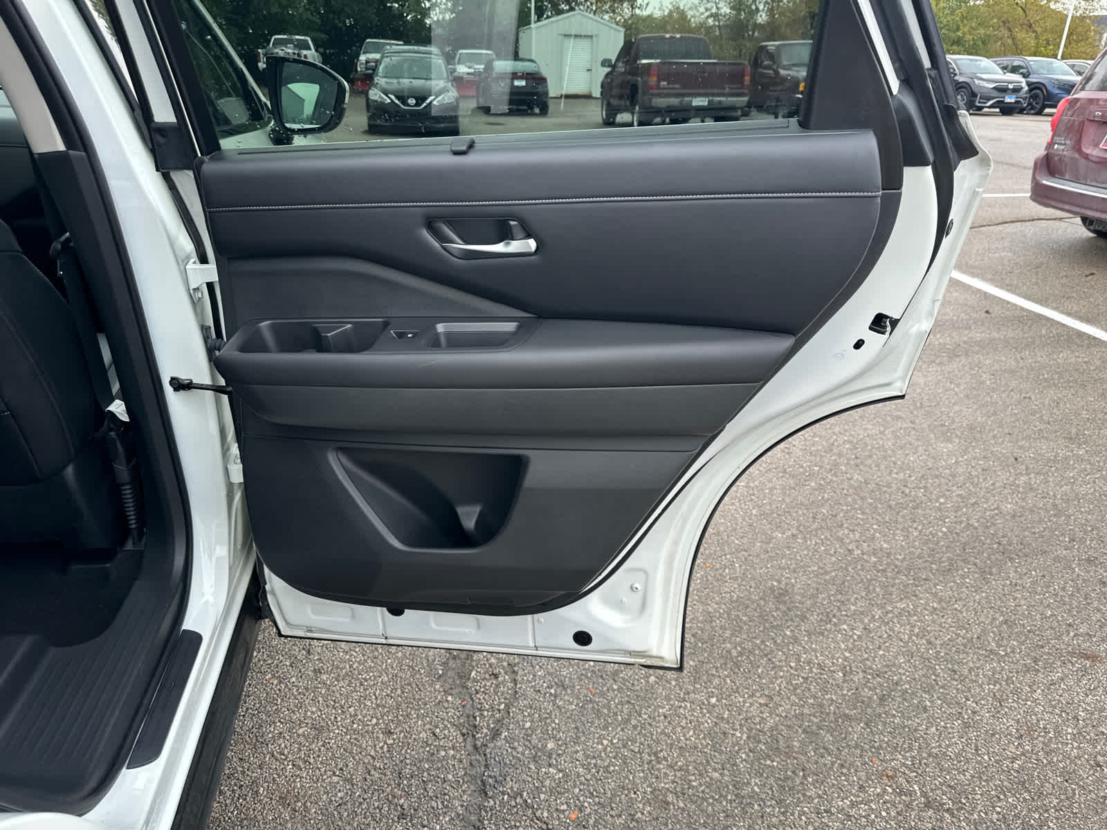 Thumbnail: 2023 Nissan Pathfinder - 7